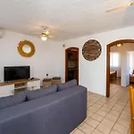 Apartmán In With Wifi Rtina