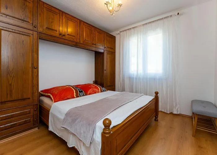 Apartman In With Wifi Rtina